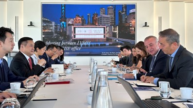 Promotional activities for the eighth CIIE took place in Paris