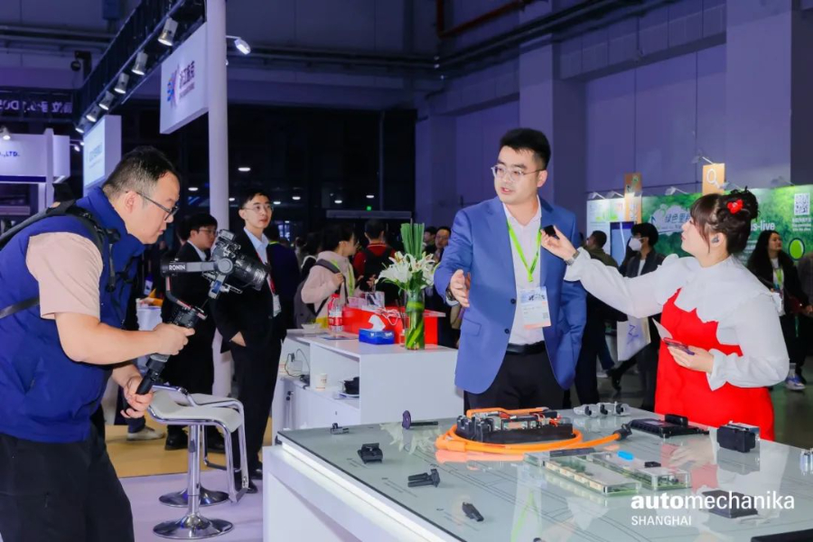 012AMS2024参展商及观众人数再创新高，彰显行业强劲增长态势、创新成果及全球合作新篇章.jpg