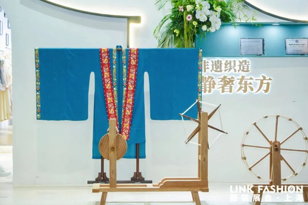 ia_900002261.jpg