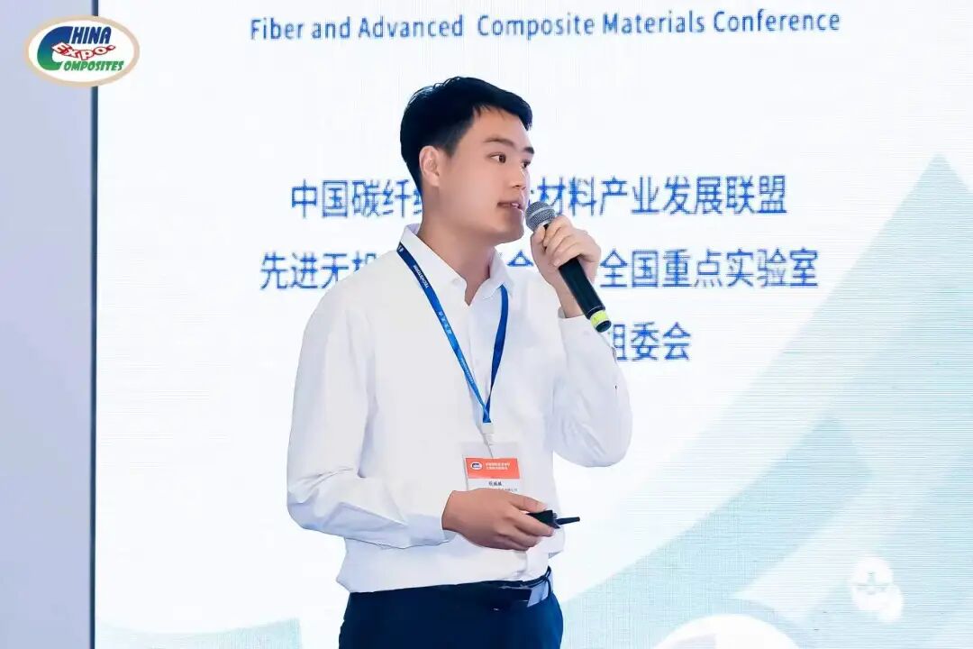 ia_7900001560.jpg